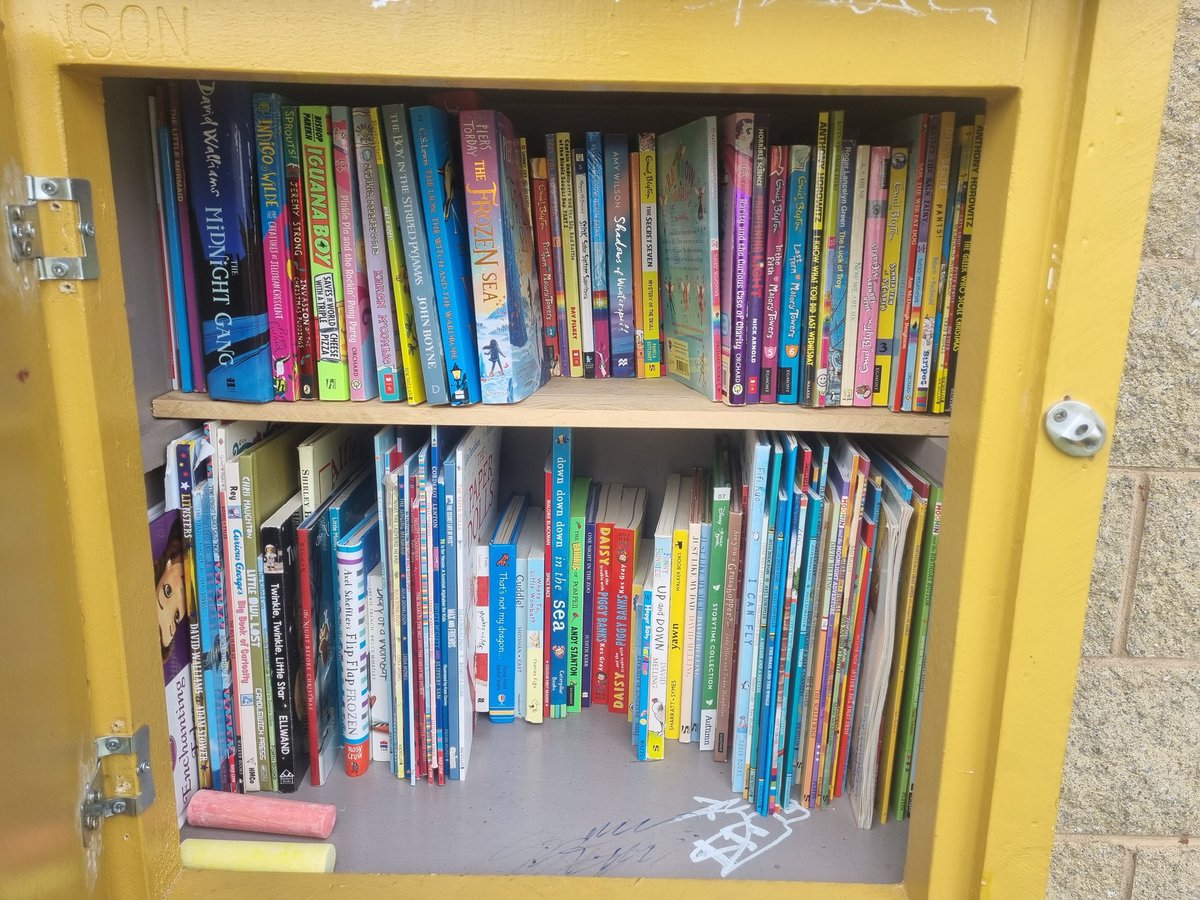 LFL_NEdinburgh's tweet photo. This is an amazing milestone! >20,000 books children's books redistributed to be read again! Watch out for more wee libraries coming soon... #readabook #leaveabook #takeabook @Bruce_Adamson @Hedzie @scottishbktrust @Barrattplc https://t.co/LCuHkixSz0
