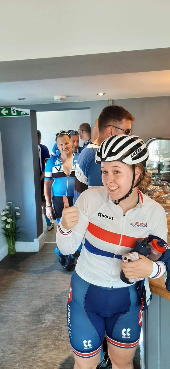 VCR Saturday Sizzler. A rather hot Saturday Ride for the groups out including a dusty gravel ride. Welcome cafe stop in the shade😊#WeAreVCR #GravelRide #NationalChampRightThere #ThirstyWork