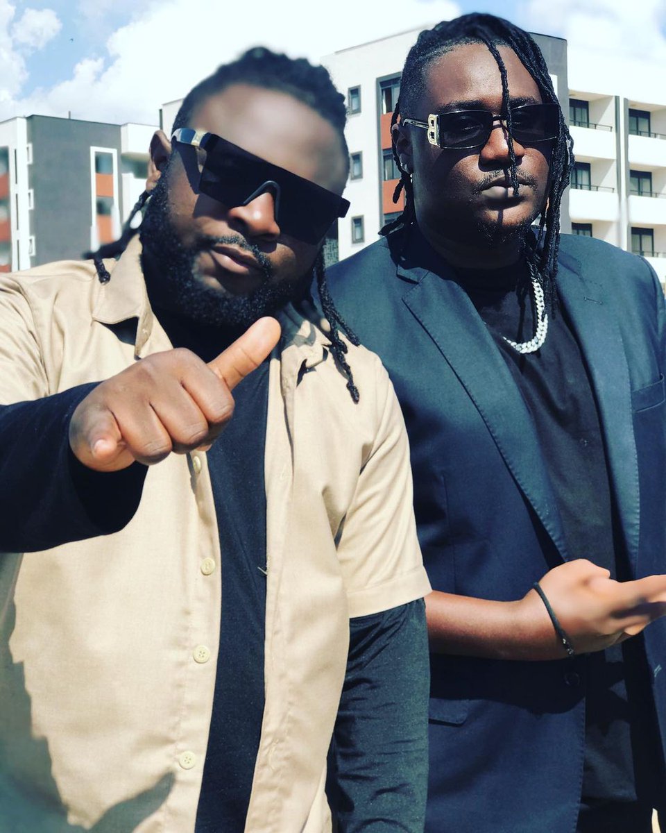 VoltageMusicUg's tweet photo. In Jah we Trust 🙏🏾... 
Hope the weekend is winding down nice n polite👌🏾
#ManUtd #MUFC fans, Be Strong💪🏾... Just trust Jah. And perhaps plug to #Katono 🔊.. It Could be  Sum mood booster for you👌🏾
Get it now👇🏾
https://t.co/VoA1TQELz5 https://t.co/99stGOgLWa