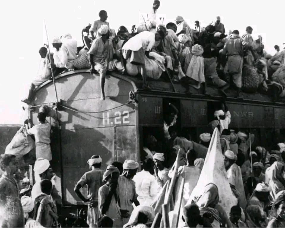 Mrsinghspeaks84's tweet photo. For Sikhs,Hindus,Muslim date of 14 August 15 August brings tear in their eyes Around 10 lakh Mostly “Punjabi”men,women and children were killed during the Partition of Punjab between India and Pakistan in 1947,"post partition the painful bloodshed life loss of Muslims in Jammu&amp; https://t.co/WrfwEFyrIF