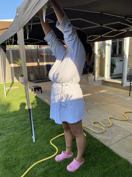 You coming to my garden party? 🎉 https://t.co/yTlnnhp6GO