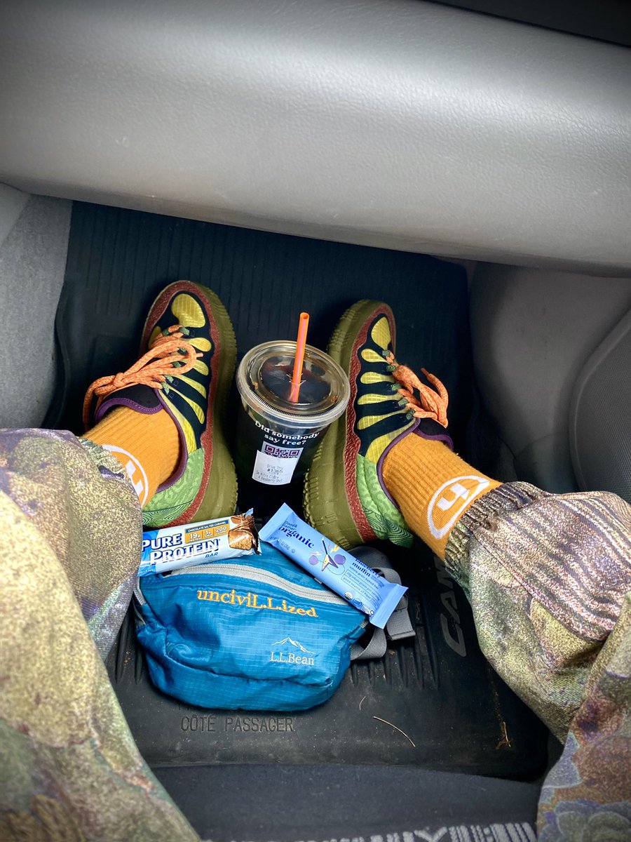 JimiJamesY0's tweet photo. 🦄You already know we suited up and FULLY LEADED for the trip to the 🦇 Zoo 🦓 my G🌅
🐌 @KIXNKARBS #KixNKarbs @mrFOAMERSIMPSON @dunkindonuts #salehe #salehebembury #beaspunge #brandblack #hidden #hiddenny #CoffeeTime #nitrobrew ☕️💨 https://t.co/atWrazZl0P