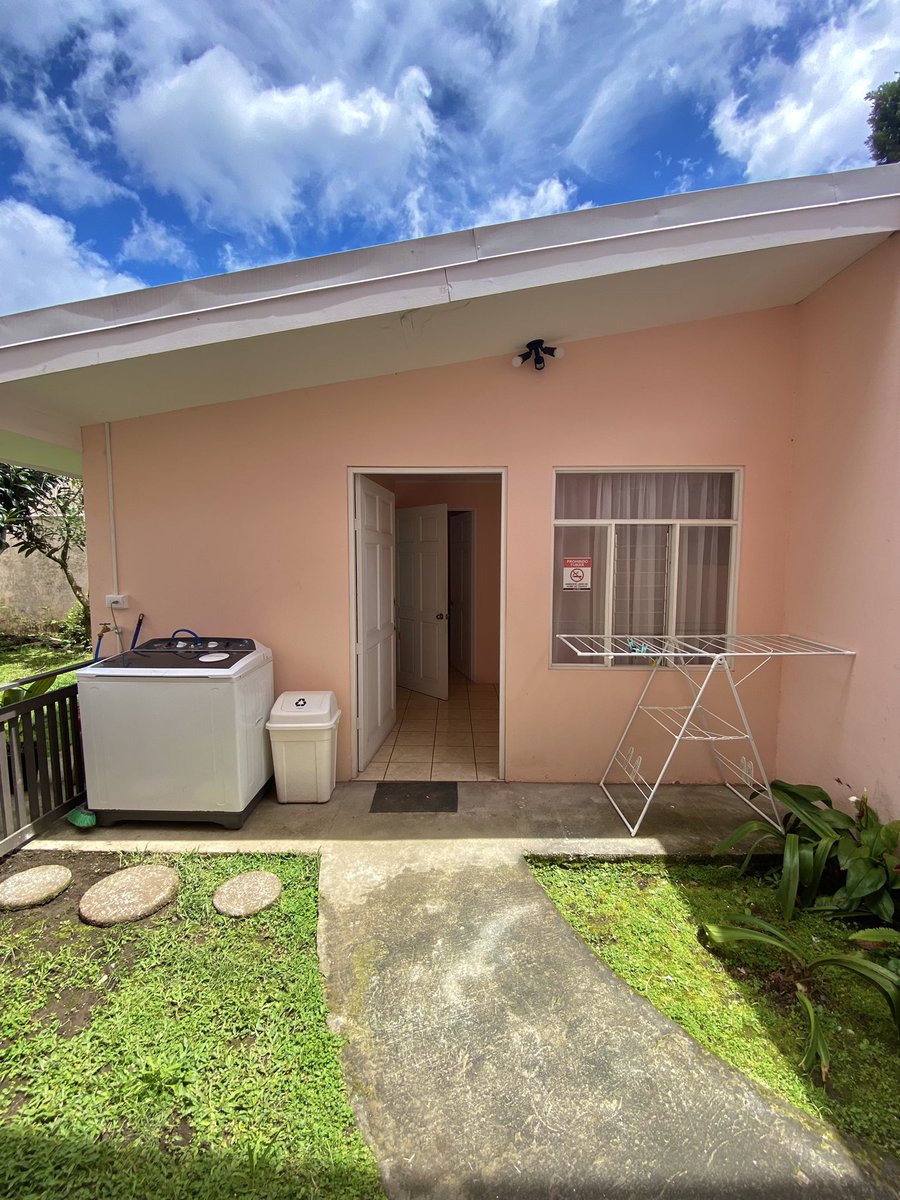 verdepasssion's tweet photo. holaaa! estoy alquilando un apartamento a 300 metros de la U fidélitas y bastante céntrico. Es súper espacioso y completamente amueblado, a 230mil al mes + depósito☺️ info al dm o al 84859115 por whatsapp, denle RT porfa!! https://t.co/PhYAKwGxmW