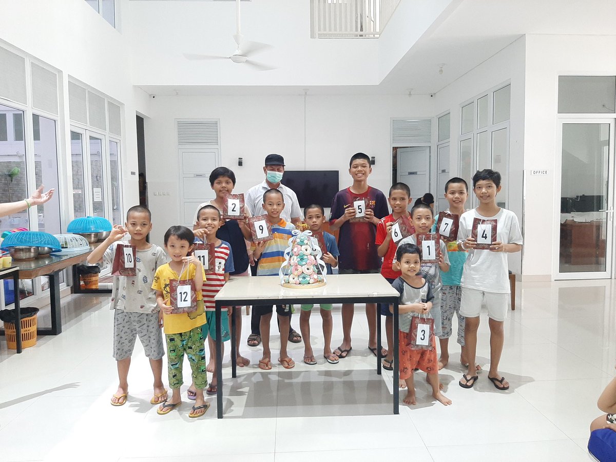 rendyarifin's tweet photo. Berbagi kebahagiaan bersama anak-anak Panti Asuhan Kasih Sesama Umat https://t.co/1AclStHcDU