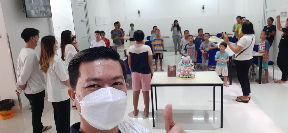 rendyarifin's tweet photo. Berbagi kebahagiaan bersama anak-anak Panti Asuhan Kasih Sesama Umat https://t.co/1AclStHcDU