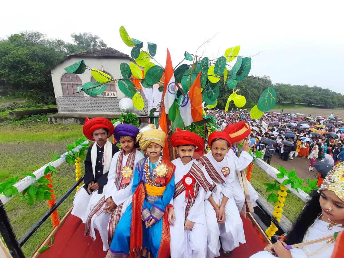 DeccanEducation's tweet photo. Shobarath- DES Primary Section
#AzaadiKaAmritMahotsav 
@PrakashJavdekar https://t.co/6GhcA3I1Wt