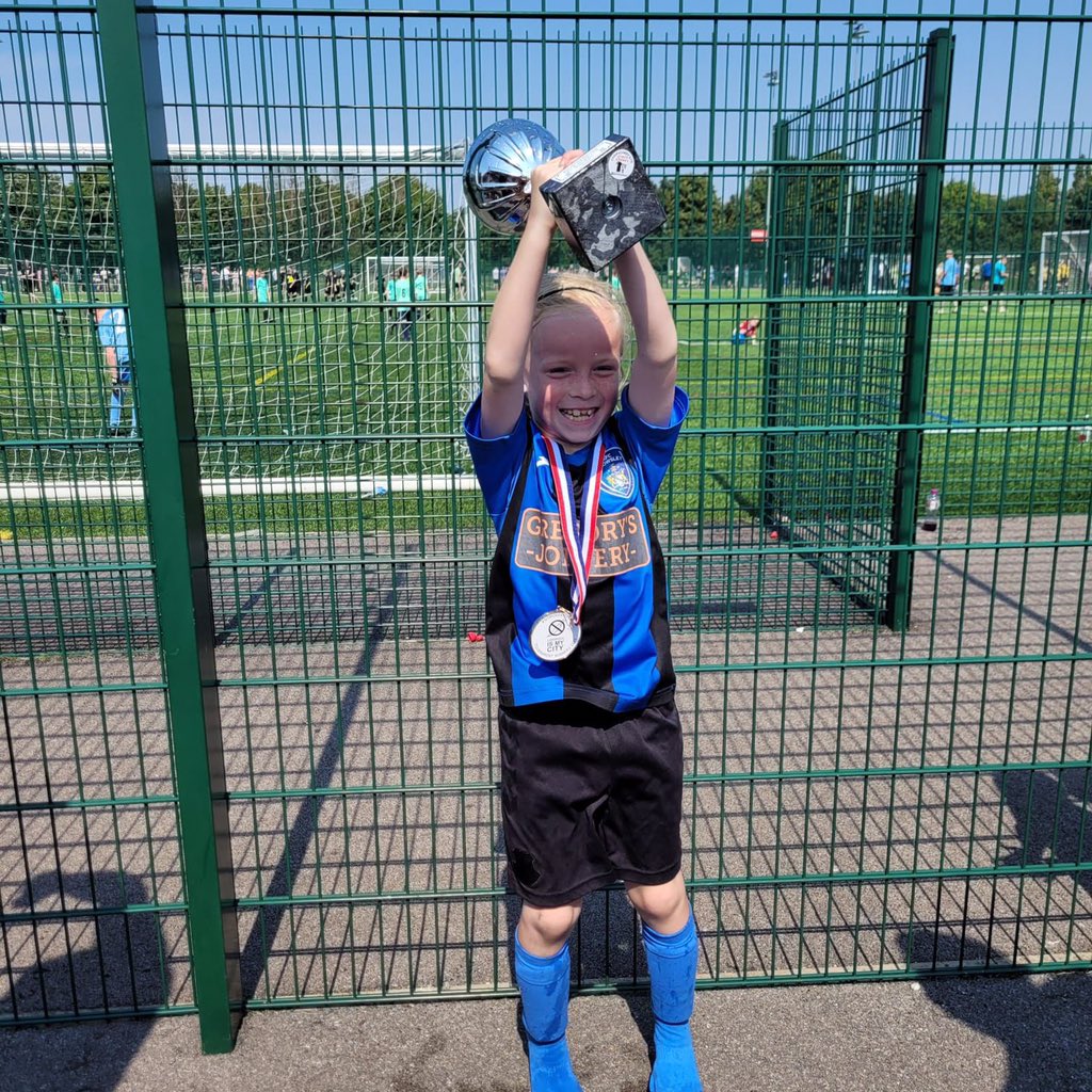 zbt861's tweet photo. 🏆⚽️ @nomoreknives1 @afc_knowsley  tournament champions 🏆⚽️💙 https://t.co/ZnZKR6LoJS