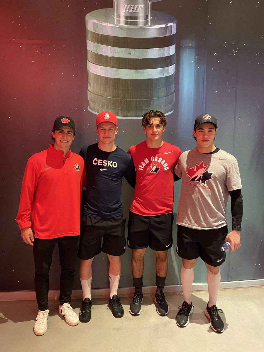 WHLsilvertips's tweet photo. A little post-game love between Silvertips in Edmonton: Michal Gut finds Ronan Seeley and Olen Zellweger following Czechia-Canada, joined by Jonny Lambos 💚

#WorldJuniors x #AlwaysASilvertip https://t.co/2j12OIAw8P