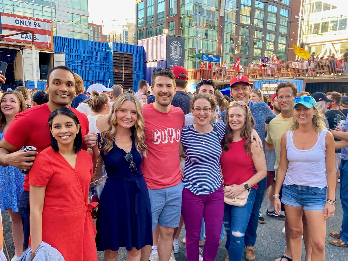 Faculty night out at the Nats game! @GUUrology @MGuptaMD @RossKrasnow @NathanShawMD @tarablelawyer. @drrachelrubin not pictured as she got in early to watch BP (hardcore baseball fan). @Ryan_A_Hankins is just late. Sussman needs to get on Twitter.