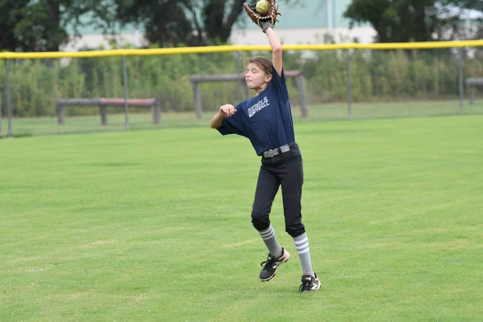 BellaMegehee's tweet photo. Just a few pics of me at @PHSGreenWaveSB Summer Camp 2022! I had so much fun and learned so much! I can't wait until the next one! I love Coach Jeremy! He makes the game so fun! #softball #fastpitch #fastpitchsoftball #GirlsWithGame #Coach #MyFutureHighSchool #TeamPowerOutage https://t.co/sIinEk4rob