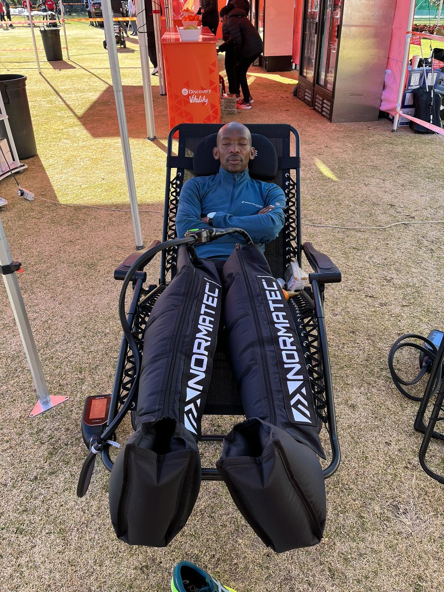 Recover2perform's tweet photo. Normatec Compression boots accelerating lymphatic drainage and recovery for @oldedsrunners Vitality series today 🏃🏿‍♂️🏃🏻‍♀️🏃🏽 https://t.co/QnS53WObuN