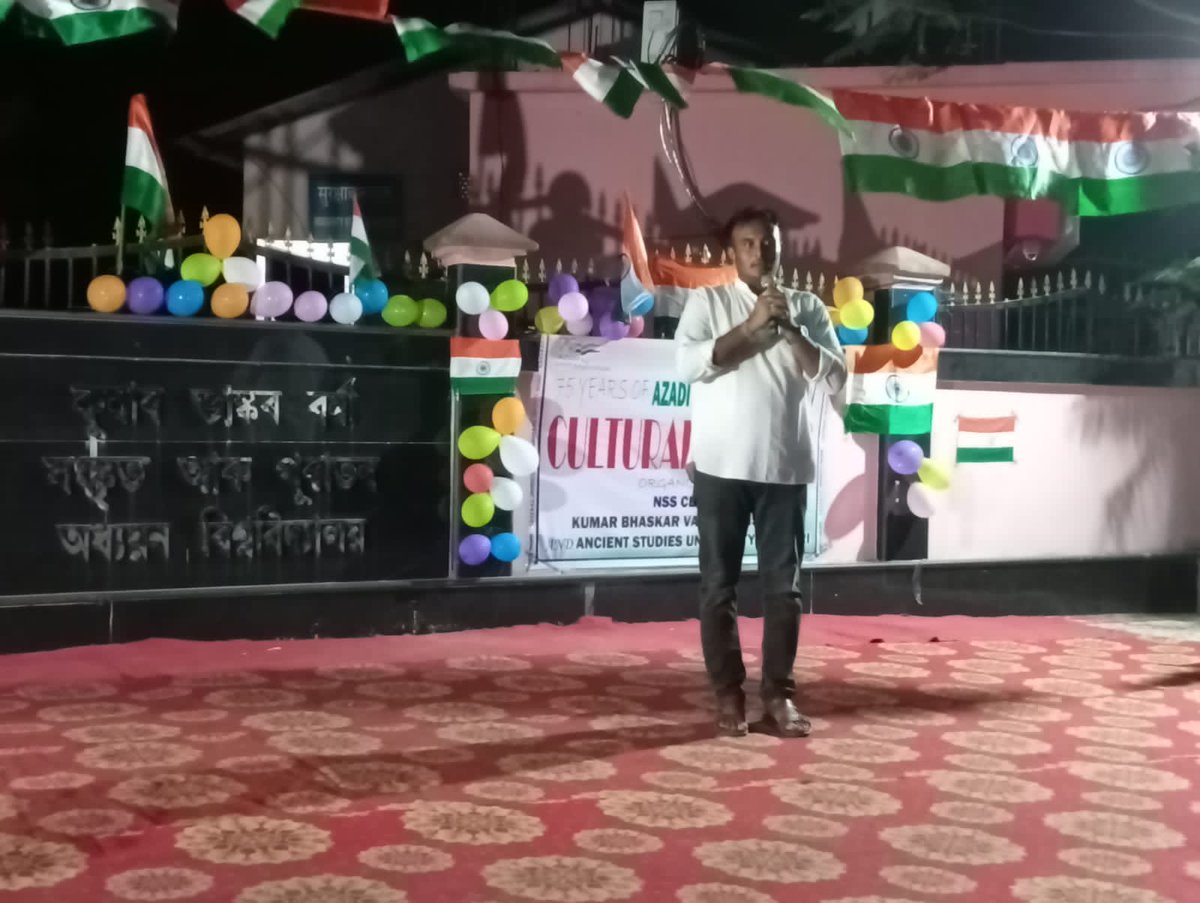 KumarSanskrit's tweet photo. Glimpses fromo cultural programme organised by NSS Cell on the eve of Independence Day @KumarSanskrit main gate. Respected Registrar Dr Hemendra Sarma along with invited guests, esteemed faculties &amp; students took part in the colorful event. https://t.co/rWu5aFYoEG