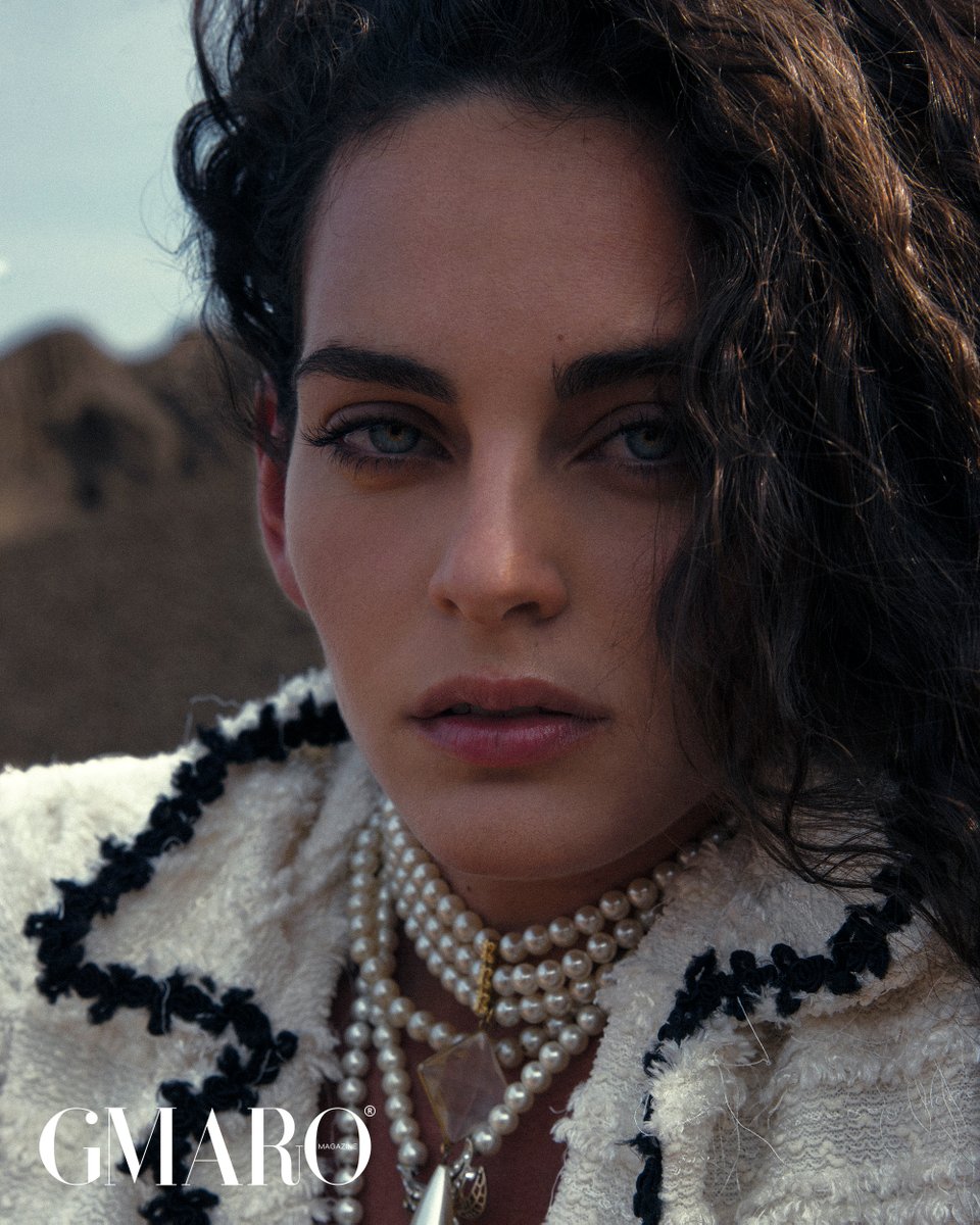 GMARO Magazine November 2021 Issue

Photographer And Art Director - CHARLY V REAL 
Model - ELENA ESCARCENA 
Fashion And Make Up - LIZ SATO
Hair - GABRIEL MEDINA

#publisher #GMAROMAGAZINE #magazine #submissions #GMARO #fashion