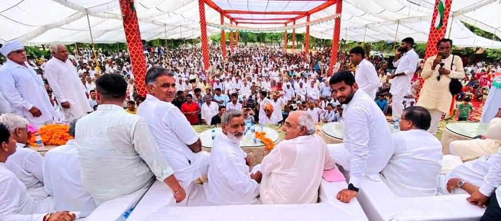 prof_rambhagat's tweet photo. माननीय चौ० @BhupinderShooda जी के चायपानी के कार्यक्रम को एक विशाल रैली में तब्दील करने के लिए आप सबका हार्दिक धन्यवाद व बधाई ।
प्रदेश की जनता अबकी बार चौ० भूपेन्द्र सिंह हुड्डा जी के नेतृत्व में 70+ सीट कांग्रेस को देगी।
@INCHaryana 
@DeependerSHooda https://t.co/nEOdk3hCJP