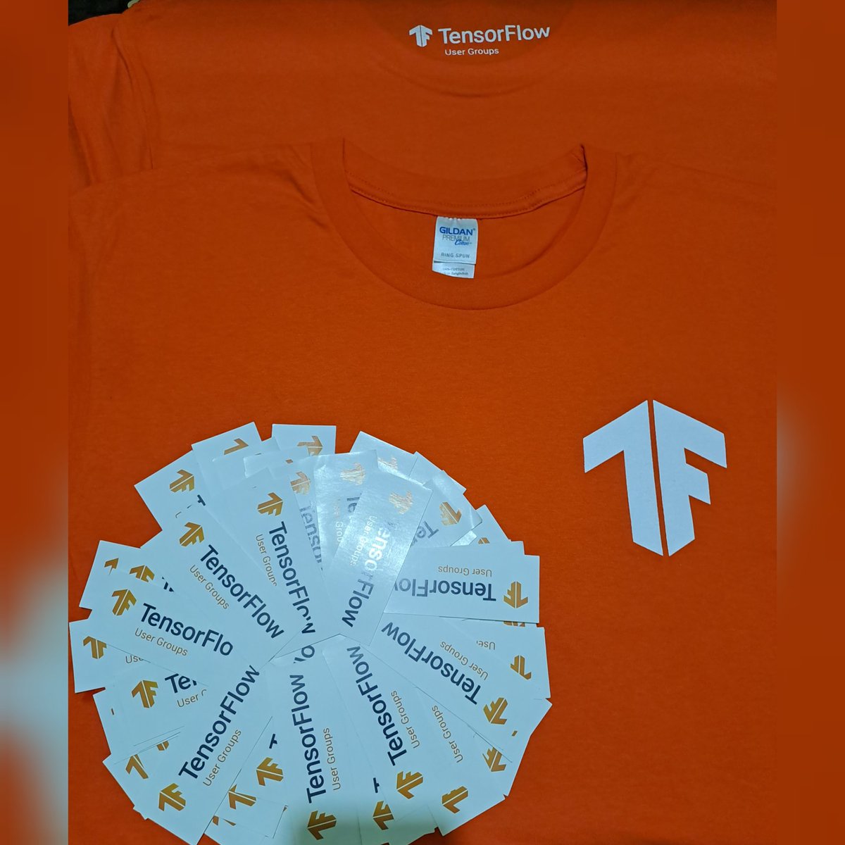 AnushCodergirl's tweet photo. I'm glad to share that I received my TFUG welcome kit from @googledevs 🤩😍
I would like to thank @TensorFlow team for all the support. 🙌
.
.
.
And So It Begins.. 🎊💫 @TensorFlowHJP

P.S: Lovin' this Kesariya T-shirts 👕  🧡 
#TensorFlowUserGroup #TensorFlow #Hajipur https://t.co/UIOjiwHIn1