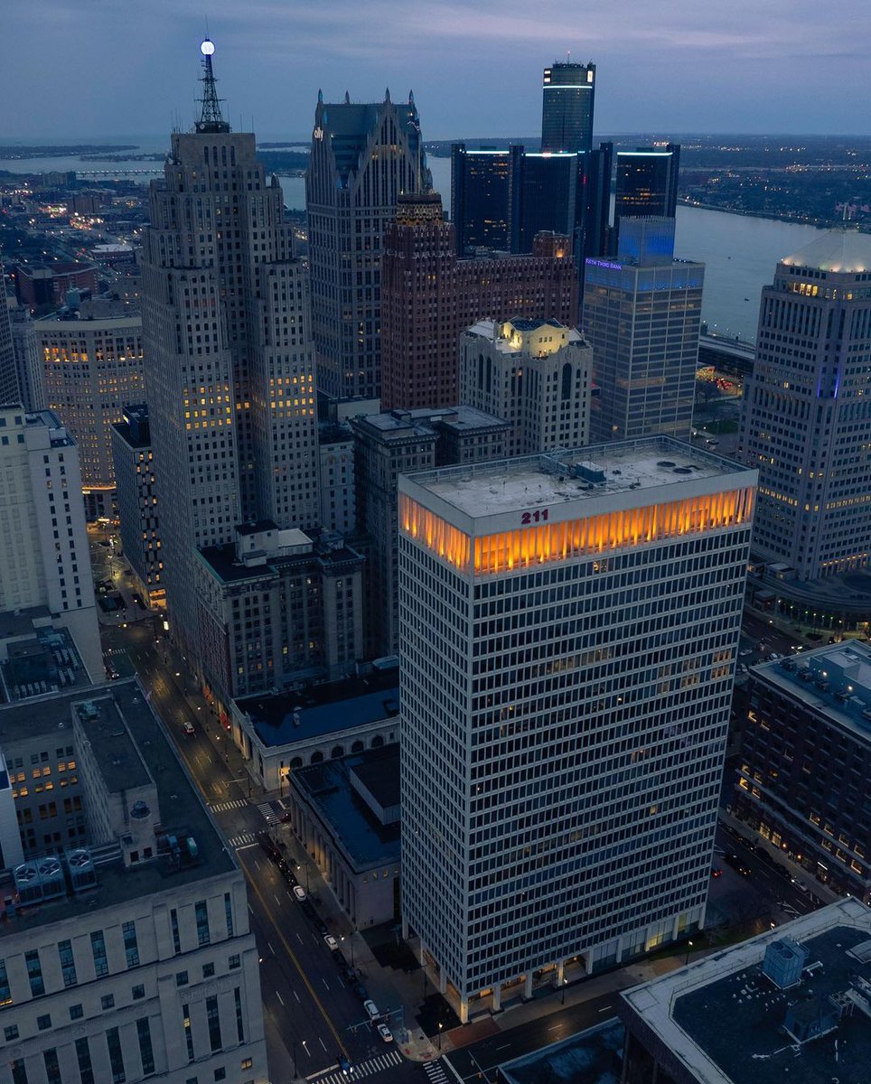 Hour_Detroit's tweet photo. Our #BeautifulDetroit series highlights stunning photos taken by local photographers. This photo comes from https://t.co/kpJTpM0ag0
⁠
Interested in having your photography work highlighted? Leave your page tag below. https://t.co/z8iSsOeSLi