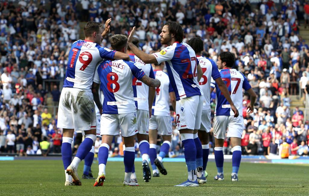 SamSzmodics's tweet photo. Great win. Support amazing @Rovers https://t.co/U0zAlc0txr