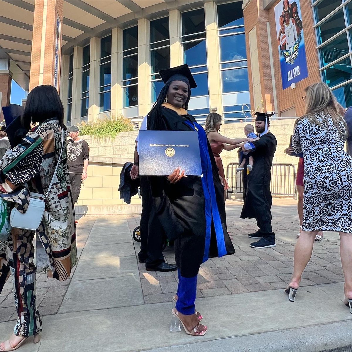 __NishaLove__'s tweet photo. IG &amp; Facebook saw it first. 
A Mommy &amp; A Master.  🎓🫶🏾🥹#UTAGRAD https://t.co/5P1TDDyEDU