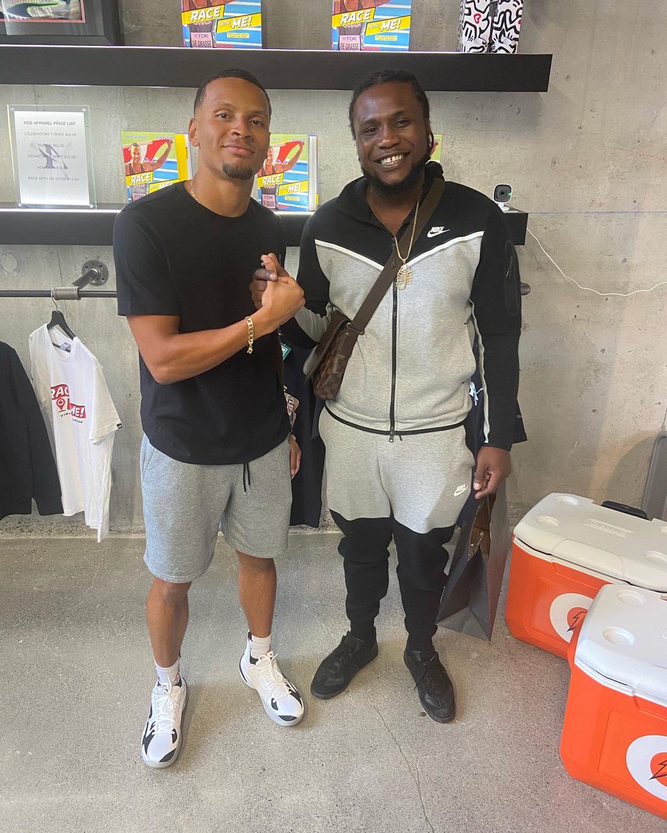 BurgzCTX's tweet photo. The Champ is here ! @De6rasse ๐ฅ๐จ๐ฆ๐โ๏ธยฎ๏ธ #SITE #Lidge https://t.co/IYVKN3UKmv