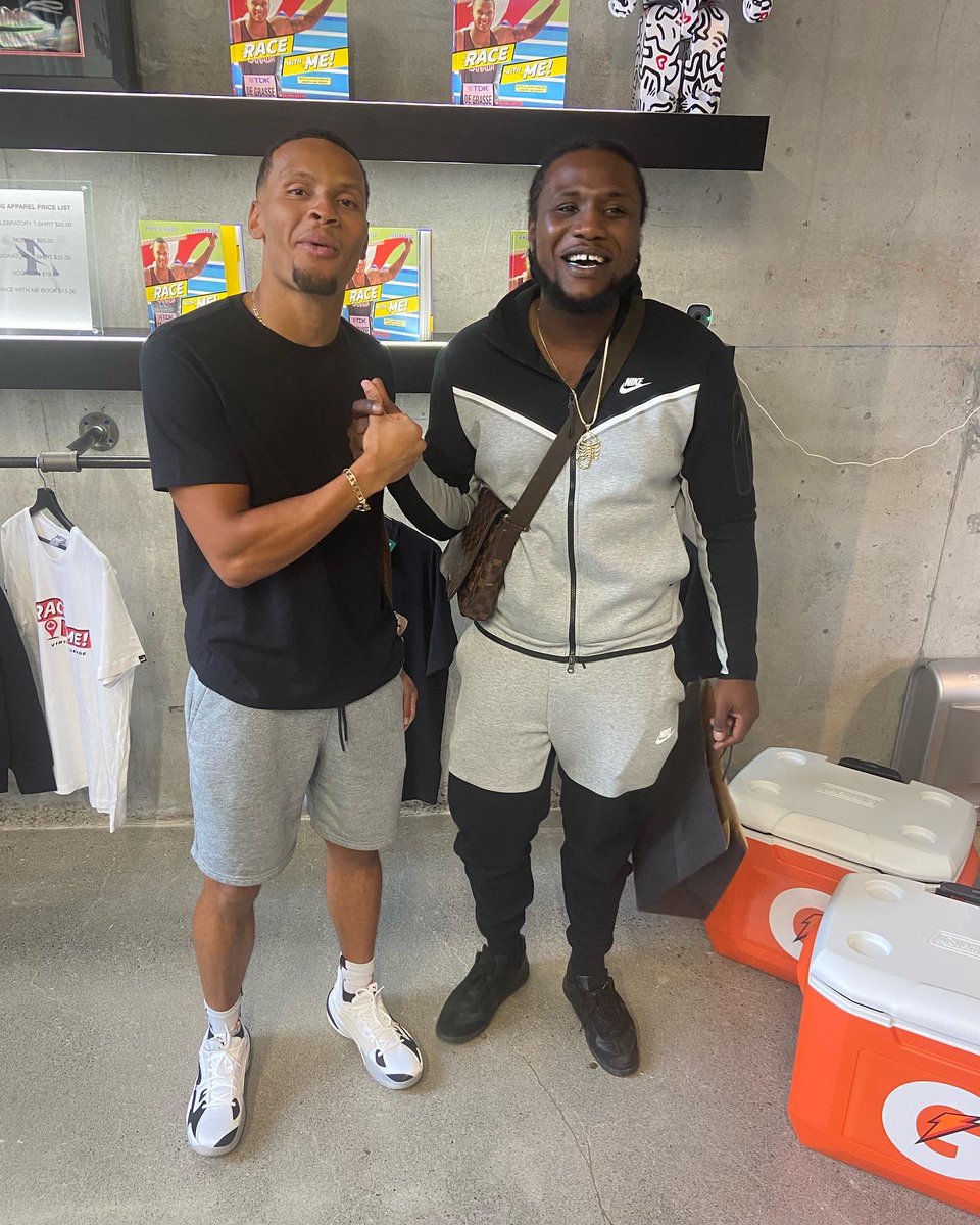 BurgzCTX's tweet photo. The Champ is here ! @De6rasse ๐ฅ๐จ๐ฆ๐โ๏ธยฎ๏ธ #SITE #Lidge https://t.co/IYVKN3UKmv