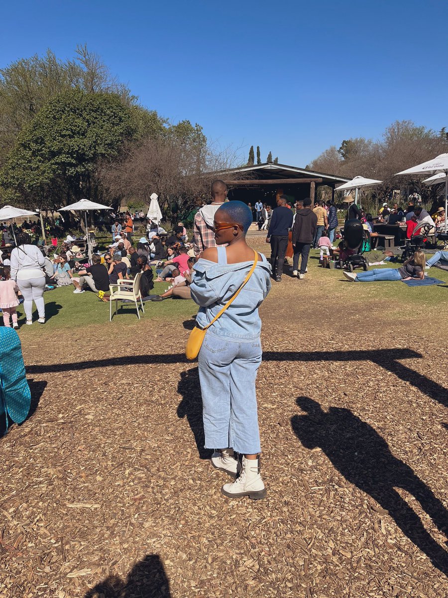 NAMILEMKHIZE's tweet photo. Another wholesome weekend 💦💙 #JeanToJean https://t.co/BfEfegHvDt
