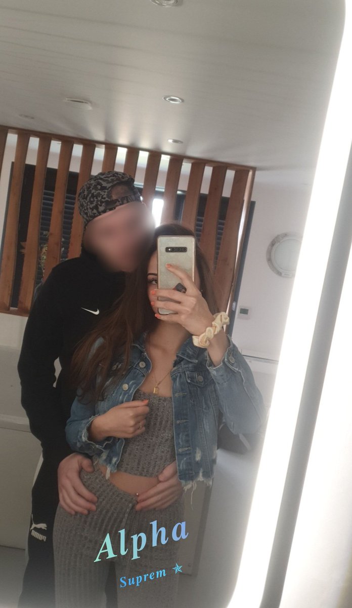 SupremAlpha's tweet photo. Regarde toi et regarde nous ... 🐕 #findom #Alphacouple #findomgodess #AlphaBetas #alphawhitemen https://t.co/1qG4VrQLmZ