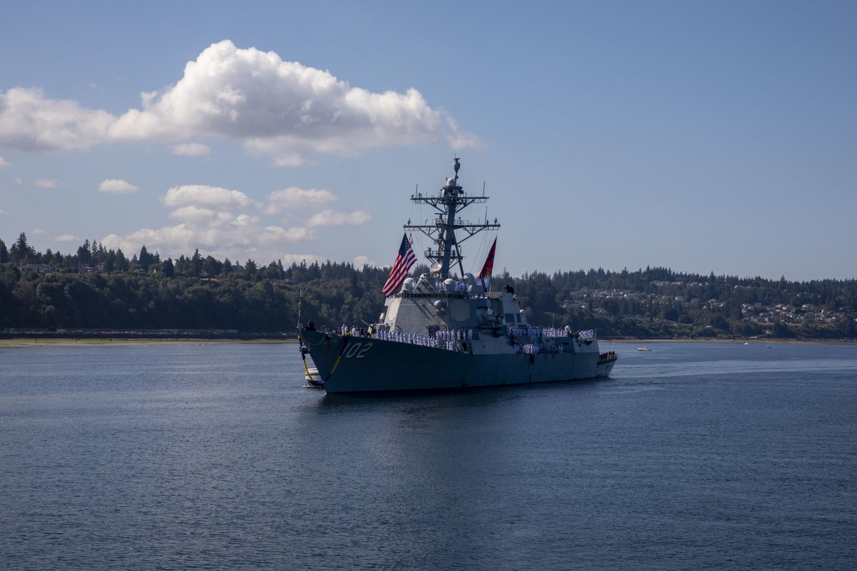 Welcome home! ⚓ 🎉 

📍 EVERETT, Wash. - #USSSampson (DDG 102) returned to Naval Station Everett, Aug. 11, following a seven-month deployment to the #US3rdFleet and @US7thFleet.

Read the story here: go.usa.gov/xStkG
