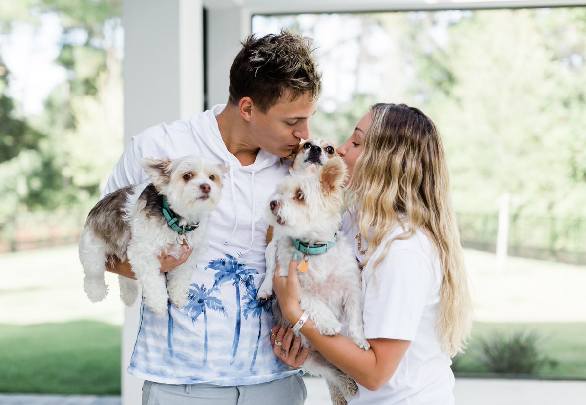 JessicaBlevins's tweet photo. Love our little family @Ninja (pictures by Janimal photography) https://t.co/lBSYSCiNtc