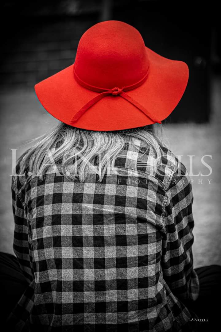 Title: The Red Hat
#fineart #fineartphotography #streetphotography #portrait #westmidlandsphotographer #Nikon #nikonphotography