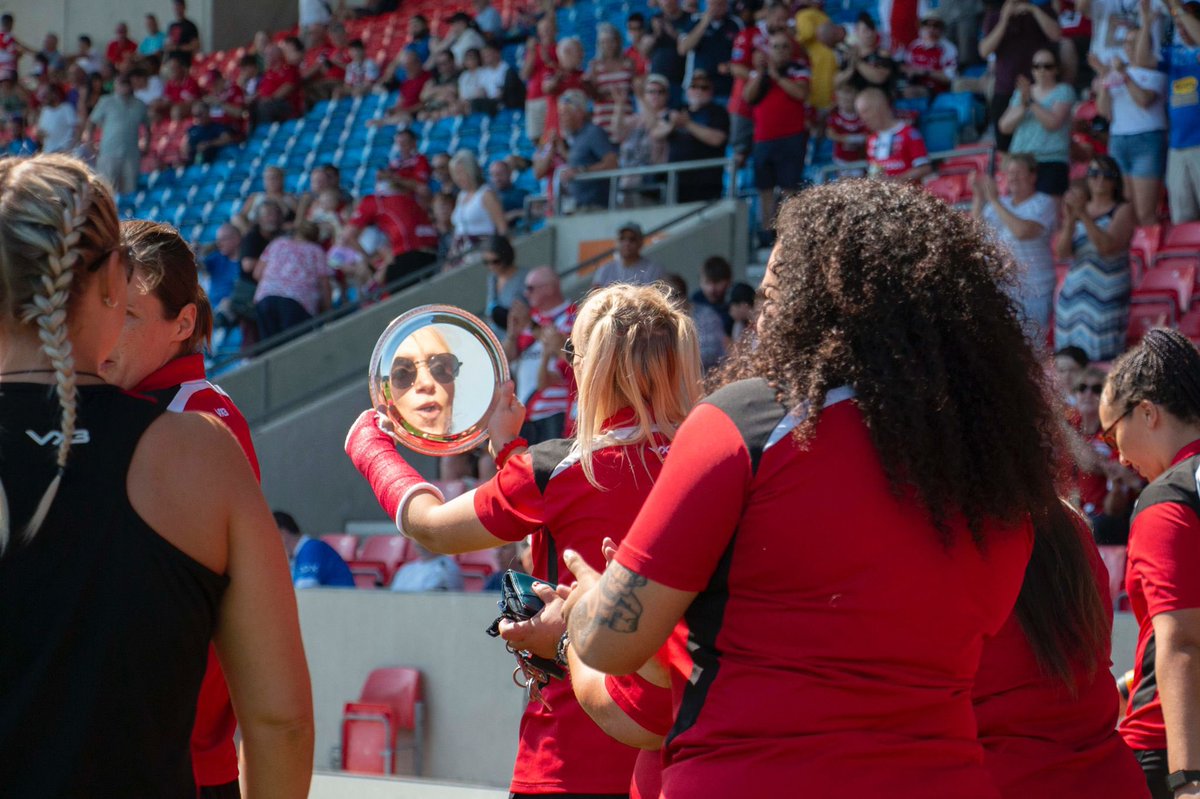 You all thought <a href="/Stephgray10/">Steph</a> was showing off our League Cup trophy… really she was just checking out her shades! 😂

💪 #TogetherStronger | 🔴👹