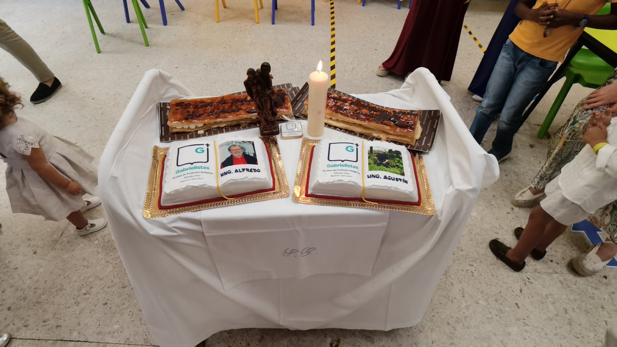 CiudadEducacion's tweet photo. Enhorabuena Hnos. Alfredo y Agustín por vuestros #50años de #profesiónreligiosa como #hermanos #gabrielistas #bodasdeoro Sigamos sembrando con esperanza. Siempre #adelante #felicidades https://t.co/oHOd1DM9oj