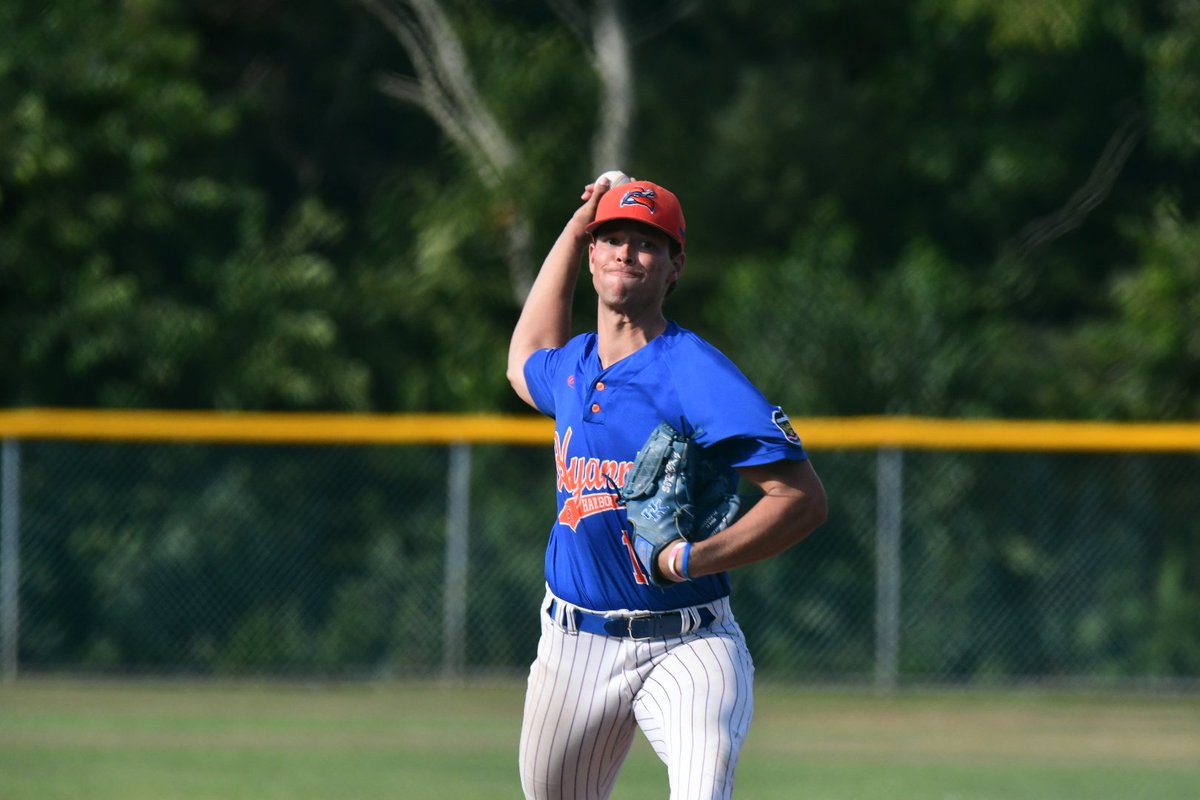 d1baseball's tweet photo. Two intriguing arms from @UKBaseball had strong summers with @harborhawks 💪

LHP Magdiel Cotto and RHP @stricky_a have been relievers for the Wildcats, but showed potential to become impact starters.

🔗 https://t.co/4czQdDSzaK https://t.co/qhDQAaCzjC
