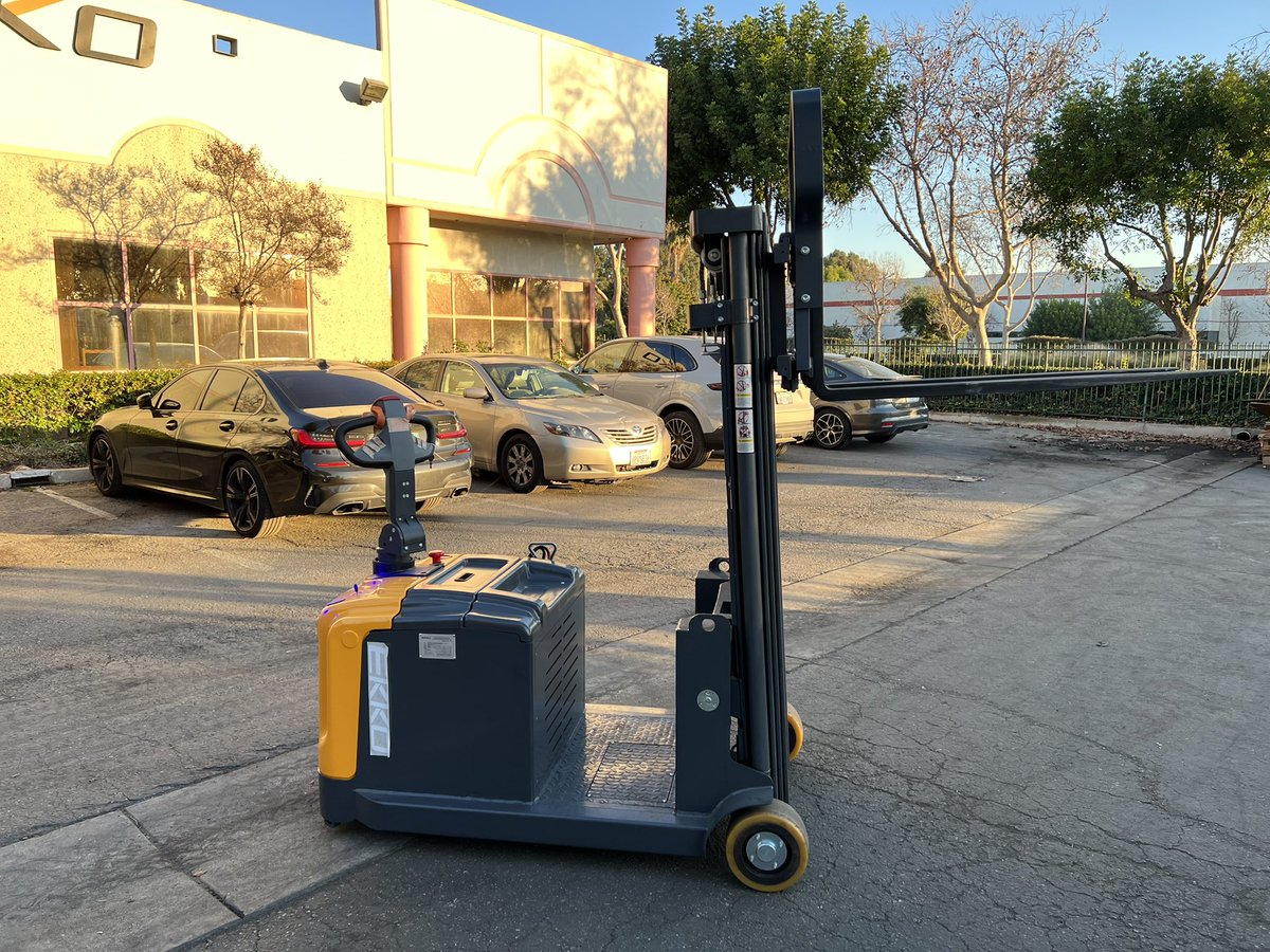 EKKOlifts's tweet photo. #EK13S and #EK14S Series Counterbalanced Stackers. 2860-3300lb Cap, 118~177’’Lift height. EPS, TILT, SIDE SHIFT, AC Motor, Curtis Control.
877-232-6517 info@ekkolifts.com https://t.co/WHEJyJileT #ekkolifts #ekko #lifttrucks #forklifts #electricforklifts #CounterBalancedStacker https://t.co/HRUyvC73Fz