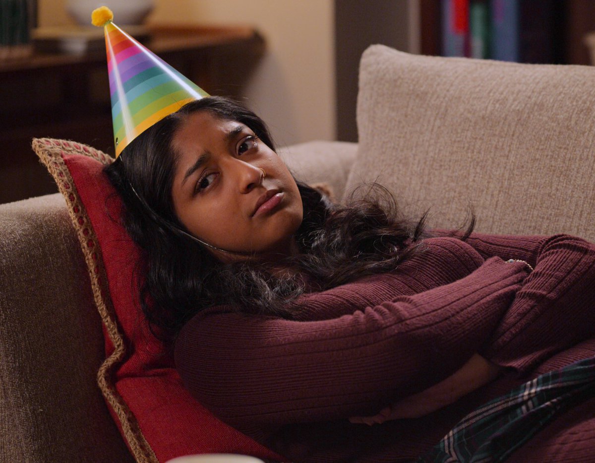 netflixchurch's tweet photo. In every way possible, Devi is me #NeverHaveIEver #NeverHaveIEver3 https://t.co/YPkgL9YVyY