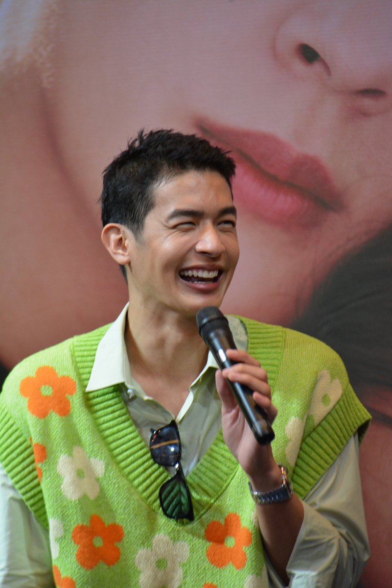SithapanV's tweet photo. ฟันสวยปากสวย #puenxchippyexclusivefanmeet https://t.co/loJLD5SXf5
