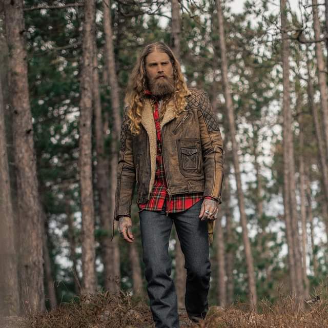 Evening folks! Been a very busy few days. Time to relax and watch the sun go down, in the forest not far from my ranch. *Smiles*