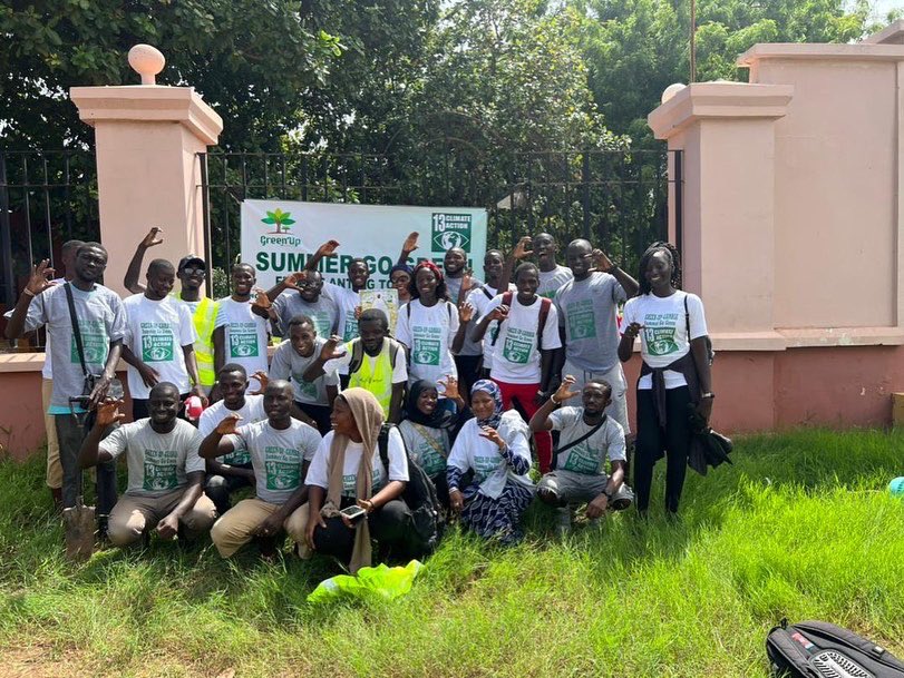 helpgambia1's tweet photo. We joined @GreenGambia today to plant #UmbrellaTrees along the MDI-UTG fence line as part of the 2022 #SummerGoGreen Campaign. We are proud to be associated with this initiative and call for more public support.
#FromPlantingToGrowing #SummerGoGreen #HELPGAMBIA #ClimateAction https://t.co/4iKJvOSjsf