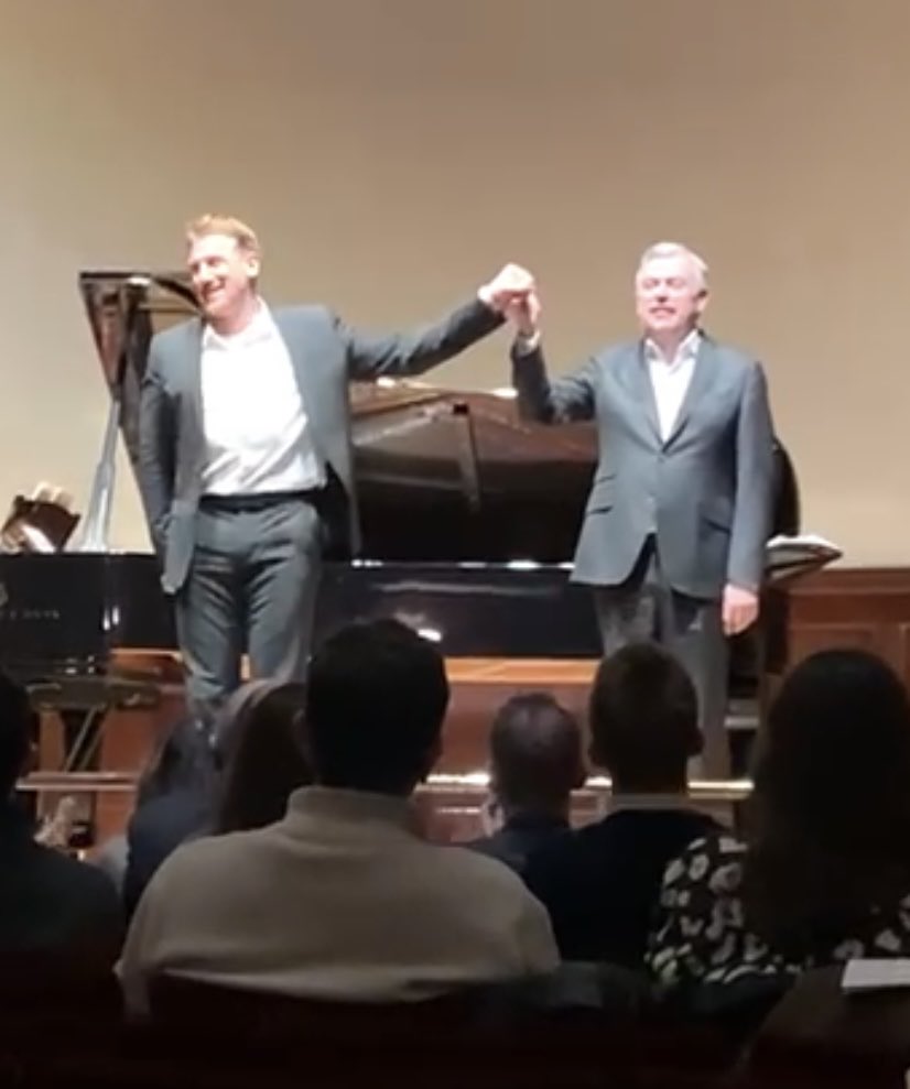 Günther Groissböck (@ggboeck) on Twitter photo …day #1 …😉💪👍
🎙📀📻#strauss #rott #mahler
with outstanding ⭐️⭐️⭐️⭐️⭐️<a href="/pianomalk/">Malcolm Martineau</a> 🎹
#salzburg …day #1 …😉💪👍
🎙📀📻#strauss #rott #mahler
with outstanding ⭐️⭐️⭐️⭐️⭐️<a href="/pianomalk/">Malcolm Martineau</a> 🎹
#salzburg