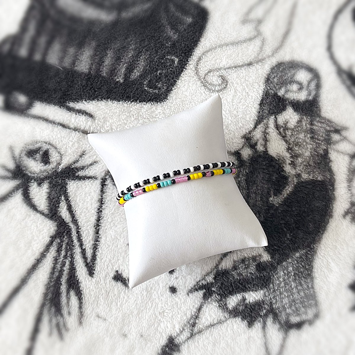 LunaByRachel's tweet image. Jack and Sally Stack Bracelets have arrived ~ etsy.com/listing/127190… #nightmarebeforechristmas #jackskellington #sally #Halloween #jewelry #lunabyrachel #stackbracelets #stretchbracelets