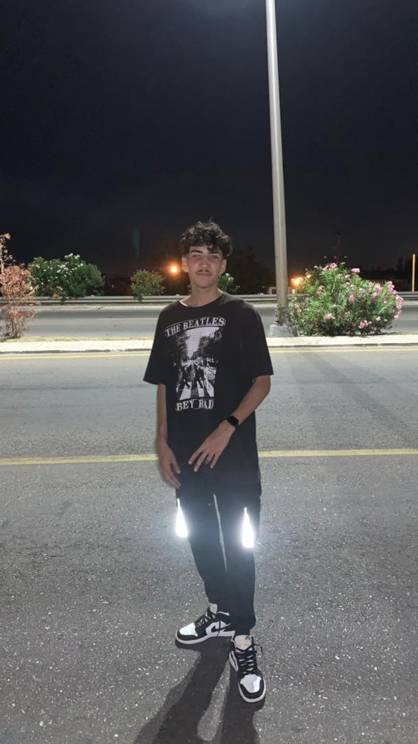 Raulyy4's tweet photo. Comenten con emojis negros🖤 https://t.co/eY0H3DJqbW