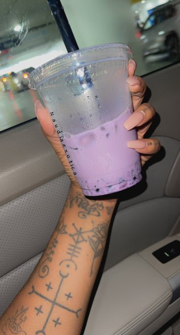 I&rsquo;ve never seen a drink more aesthetically pleasing than my blueberry milk 🫐🥛 #SanFrancisco #japantown<a href="/tag/sanfrancisco"class="tags"><span>#sanfrancisco</span></a><a href="/tag/food"class="tags"><span>#food</span></a><a href="/tag/california"class="tags"><span>#california</span></a><a href="/tag/ca"class="tags"><span>#ca</span></a><a href="/tag/drinks"class="tags"><span>#drinks</span></a><a href="/tag/boba"class="tags"><span>#boba</span></a>