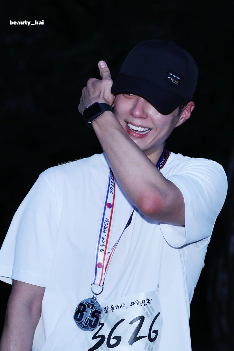 20220815 잘 될꺼야, 대한민국

땀 송글송글이어도 잘생김은 어디 안가는...

<a href="/BOGUMMY/">박보검</a> 
같이 뛰고싶었지만
달리기만 못하는 ㅜㅜㅜㅜ
그래도 화이팅 엄청 외쳤다요😍

#20220815run #잘될꺼야대한민국
#박보검 #parkbogum