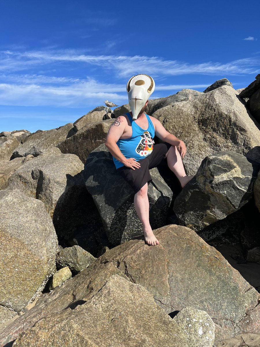 MacheteBear13's tweet photo. #pleasebringwater it’s hot out here. But we’re screwed. Candelaria is gaining an army. We must #SaveCoheed! https://t.co/hxNZWqZycc