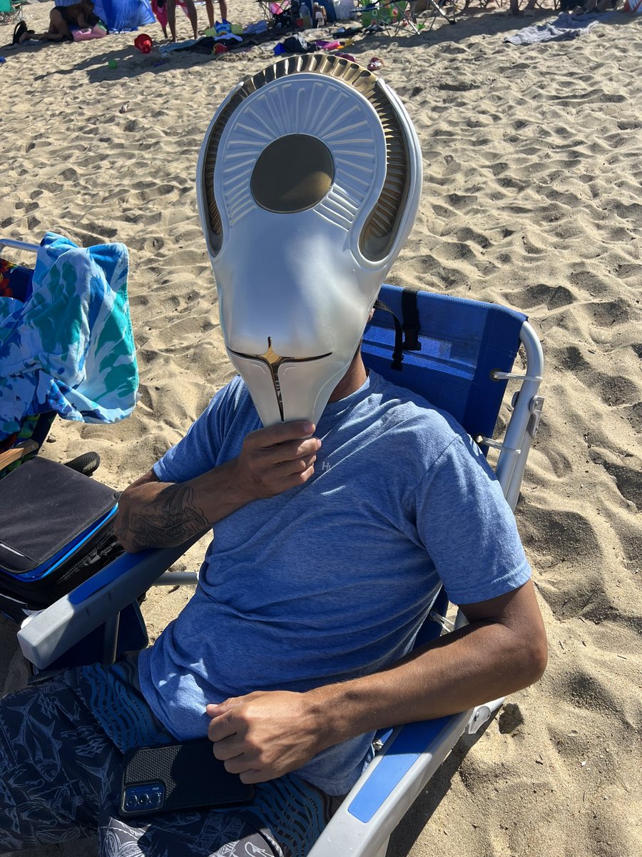 MacheteBear13's tweet photo. #pleasebringwater it’s hot out here. But we’re screwed. Candelaria is gaining an army. We must #SaveCoheed! https://t.co/hxNZWqZycc