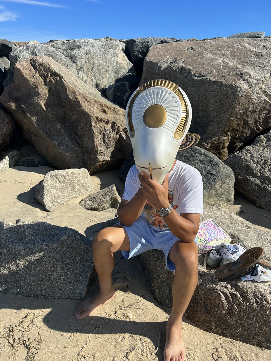 MacheteBear13's tweet photo. #pleasebringwater it’s hot out here. But we’re screwed. Candelaria is gaining an army. We must #SaveCoheed! https://t.co/hxNZWqZycc