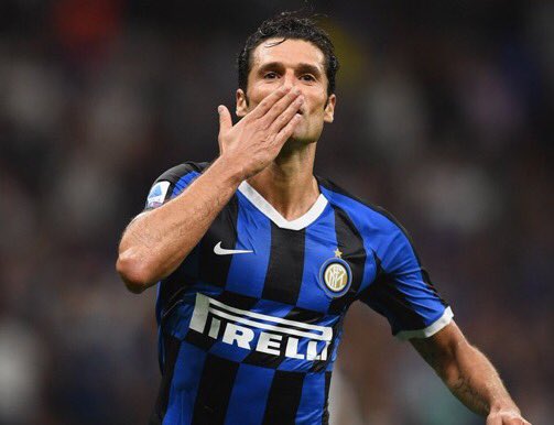 Saeed_juventino's tweet photo. Kostic e Cuadrado oggi.
#TweetsFromFuture https://t.co/BRTdH5y5aJ