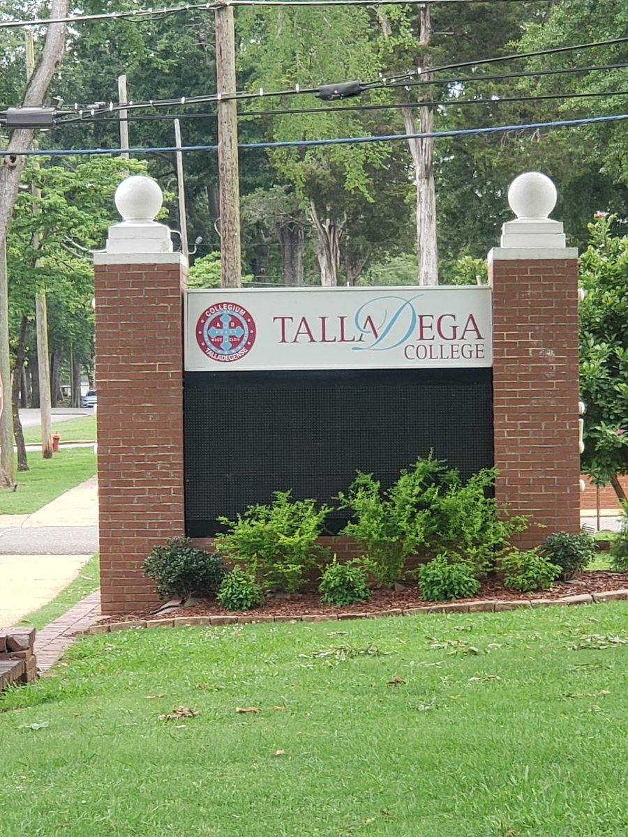deborahjtaylor's tweet photo. Talladega HBCU Jordan Taylor academics and basketball, get it son. https://t.co/axighW3o3Y