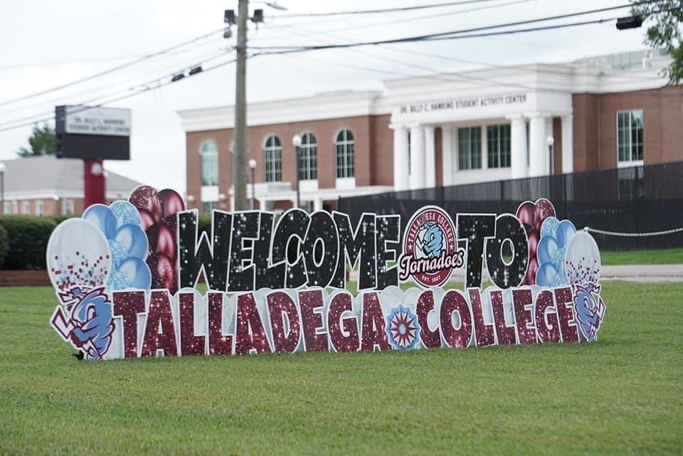 deborahjtaylor's tweet photo. Talladega HBCU Jordan Taylor academics and basketball, get it son. https://t.co/axighW3o3Y