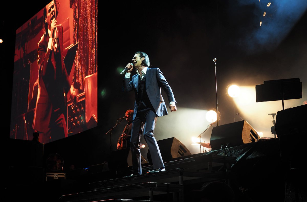 vipvir's tweet photo. Flow 2022 > Gasellit ja Chisu ei oikein napannut, Michael Kiwanuka oli hieno, Nick Cave &amp; the Bad Seeds jälleen tyrmäävä, huikea, uskomaton, unohtumaton. https://t.co/9tQCTA9eC2