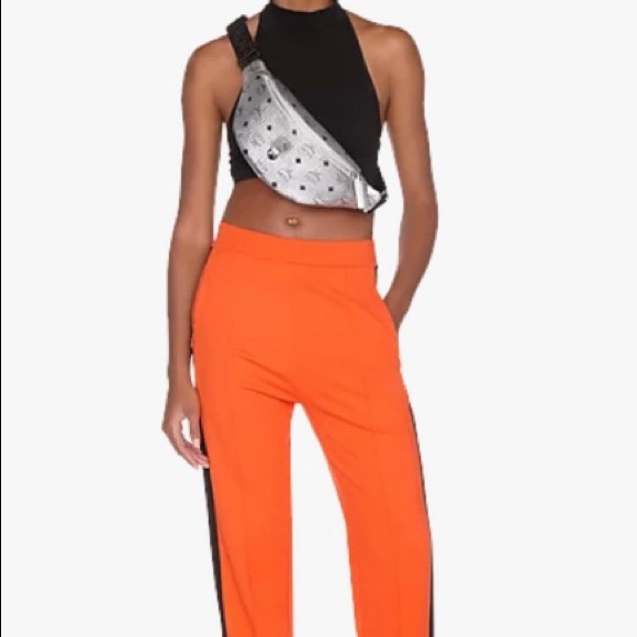 tnkrbel13's tweet photo. So good I had to share! Check out all the items I'm loving on @Poshmarkapp #poshmark #fashion #style #shopmycloset #mcm: https://t.co/XebvbbUKNV https://t.co/ohLlHirqq0